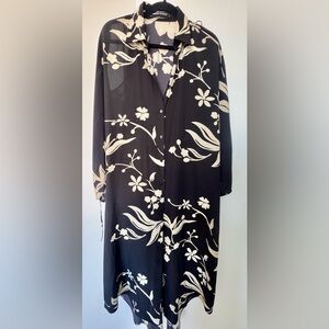 Ermanno Scervino Black and White Floral print Elegant Kaftan Dress, Unique